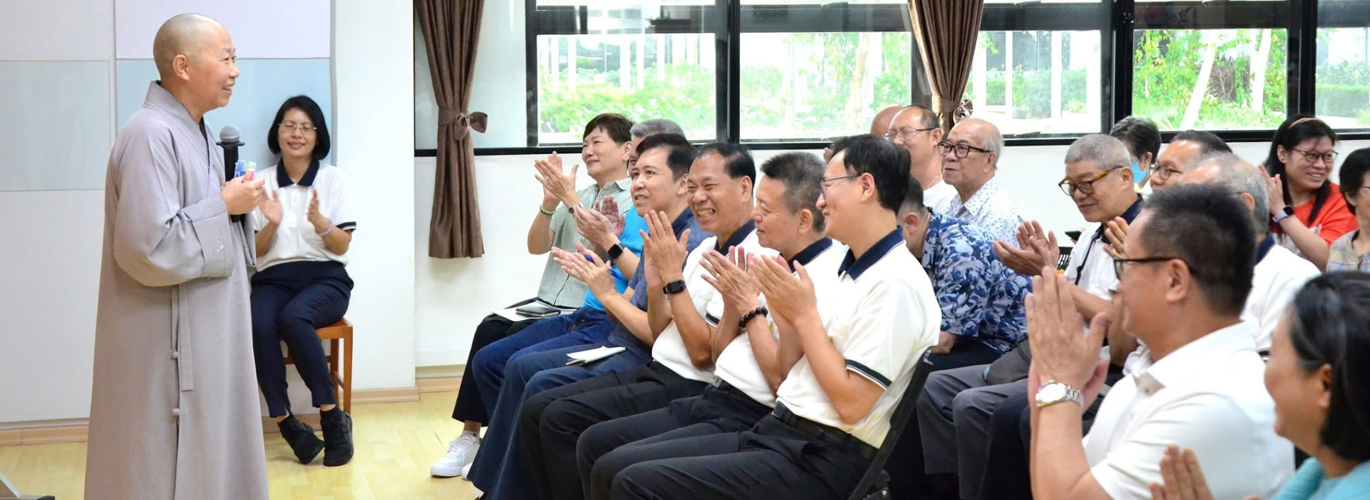 果贤法师开示《华严经》引领菩萨们修学无碍人生